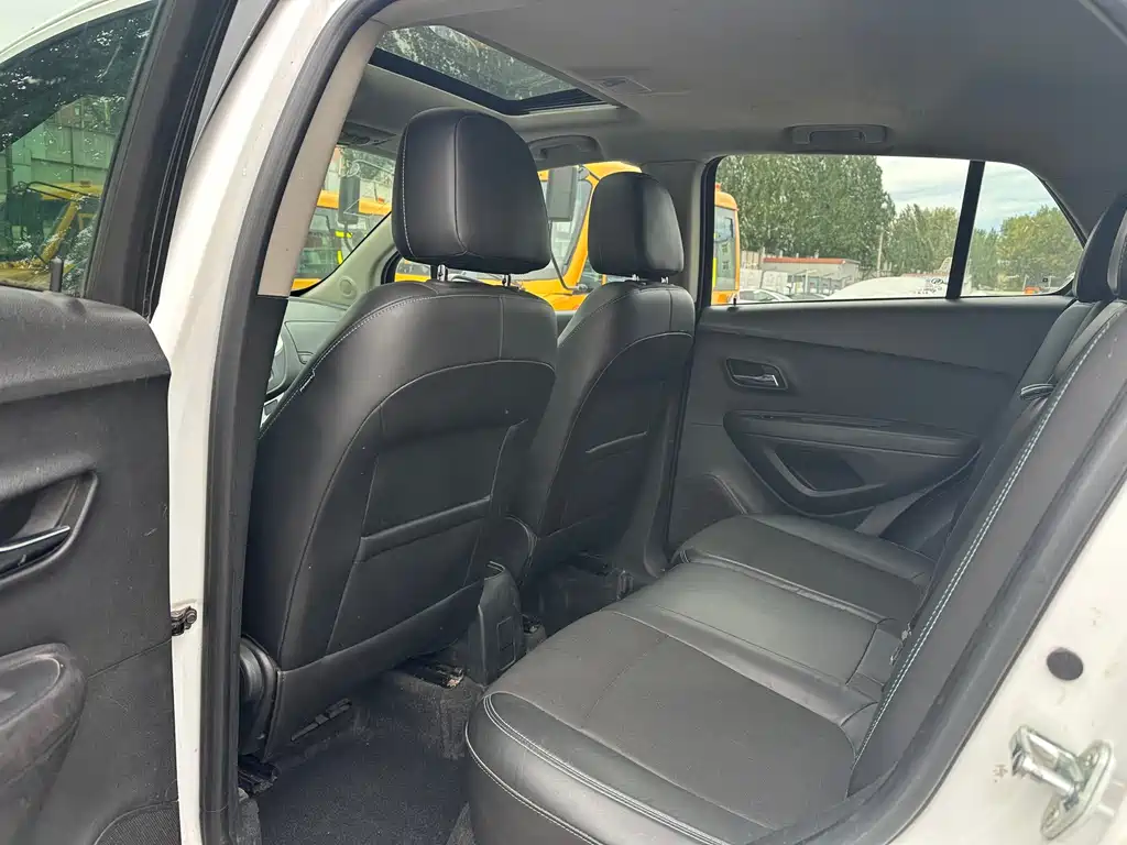 Chevrolet Trax — миниатюра 12
