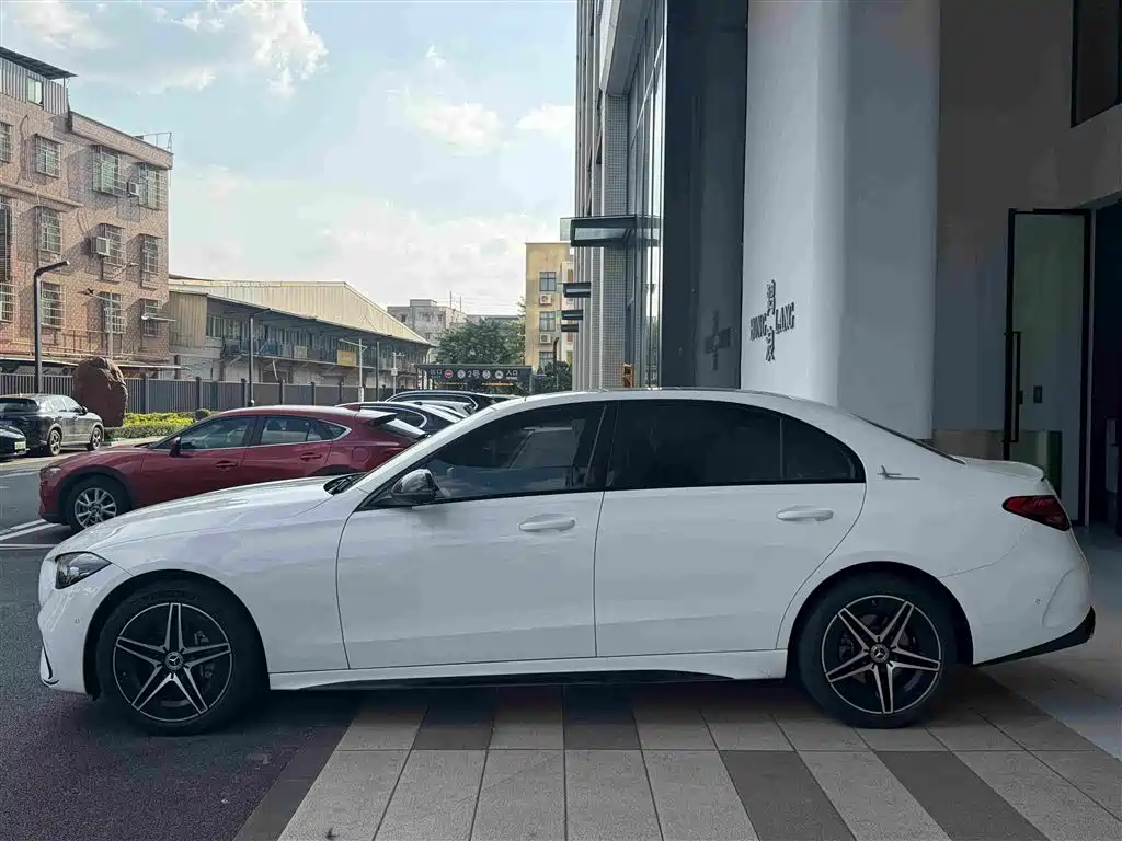 Mercedes-Benz C-Class — миниатюра 19