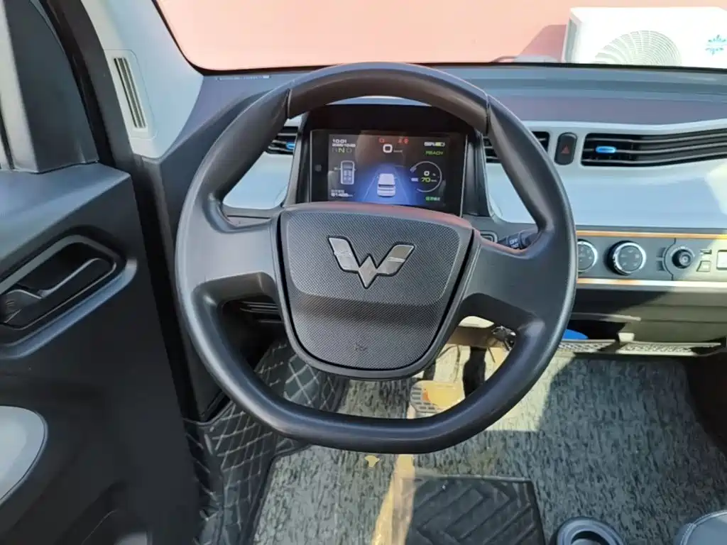 Wuling MINIEV — миниатюра 11
