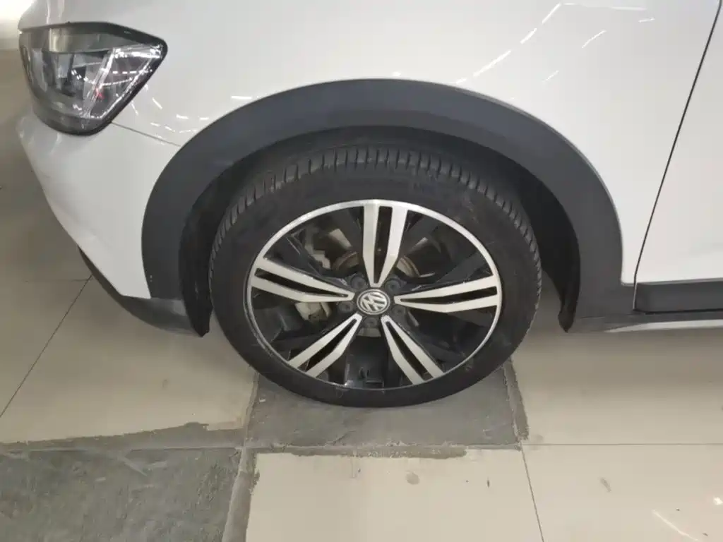 Volkswagen Touran — миниатюра 23