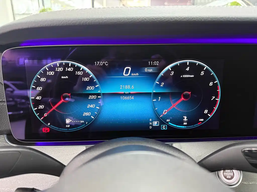 MERCEDES-BENZ E CLASS