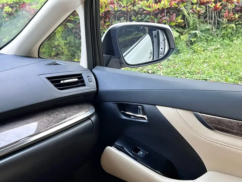Toyota Alphard 2021 2.5L Luxury