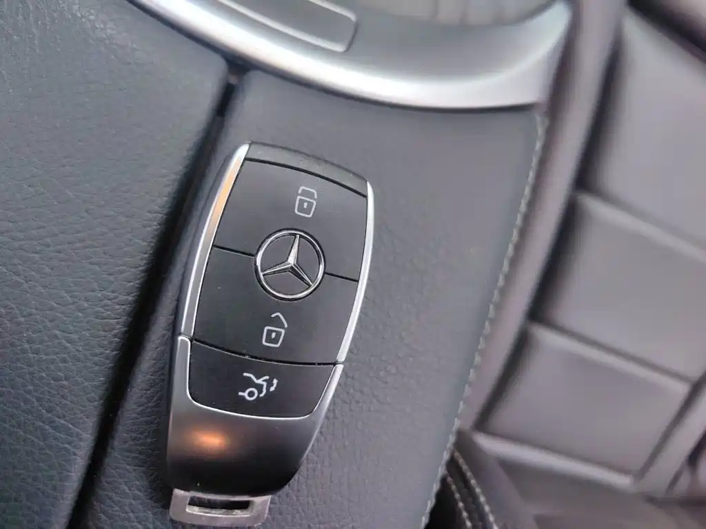 Mercedes-Benz GLC — миниатюра 9