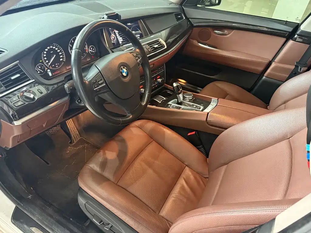 BMW 5 Series GT — миниатюра 5
