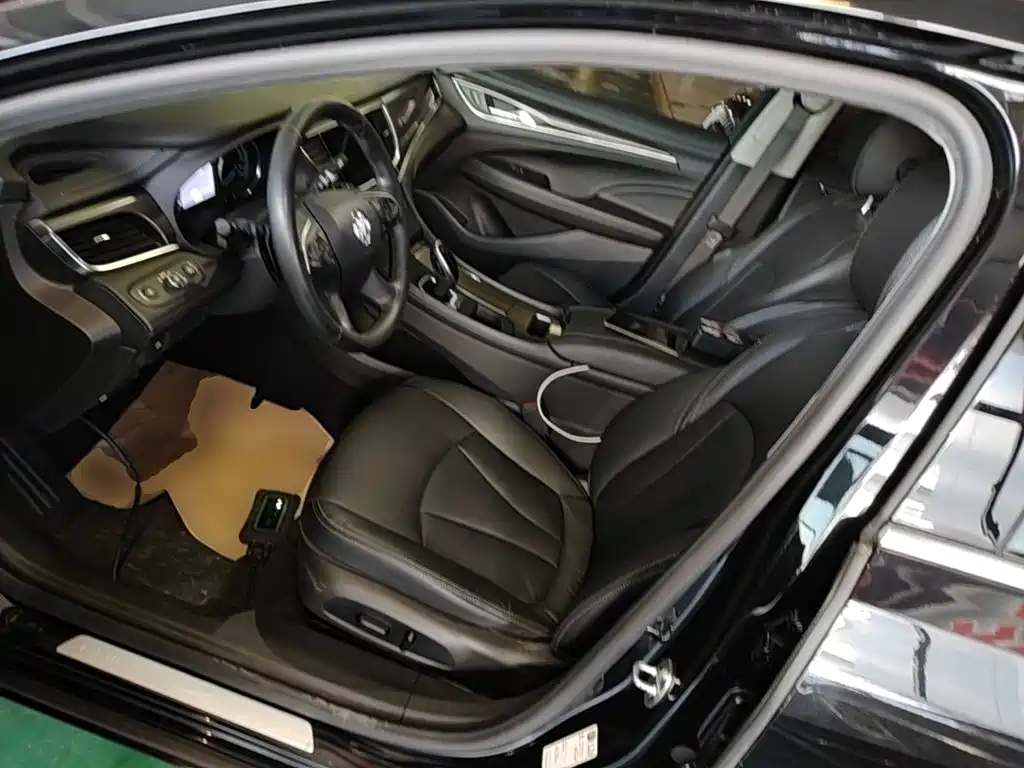 Buick LaCrosse — миниатюра 15