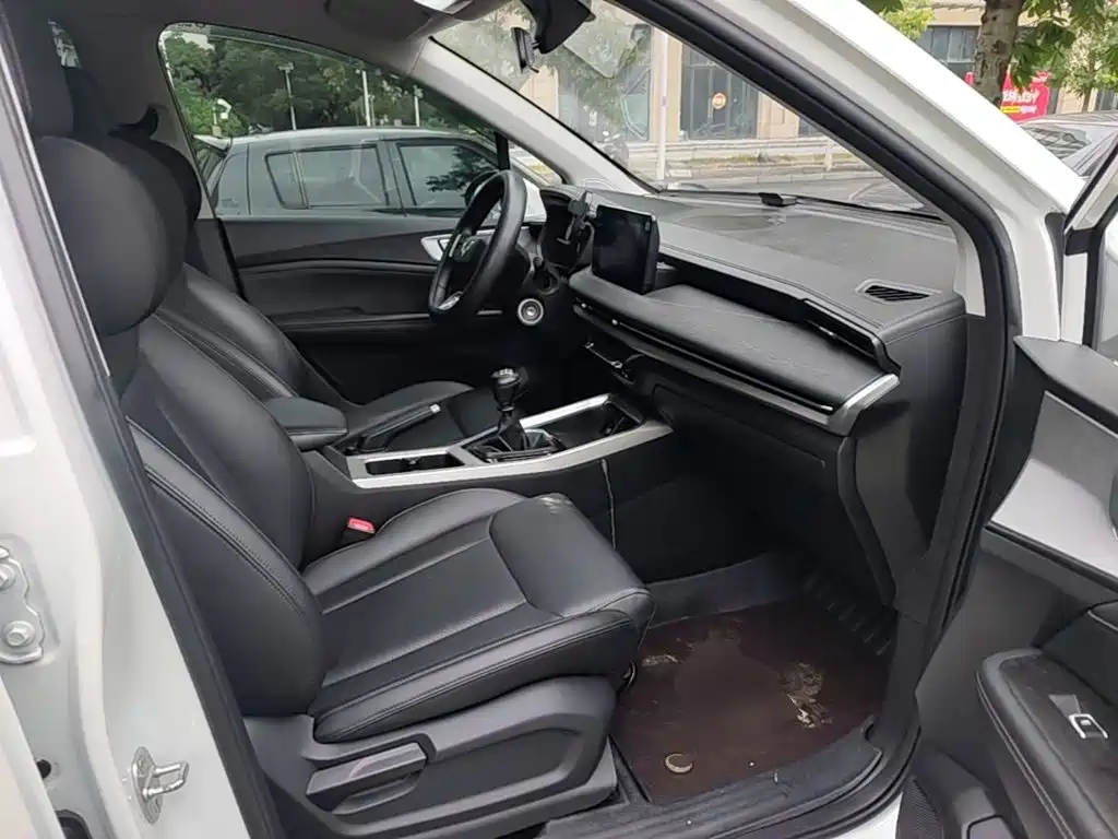 Wuling Jiachen — миниатюра 25