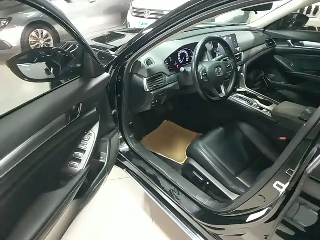 Honda Accord — миниатюра 16