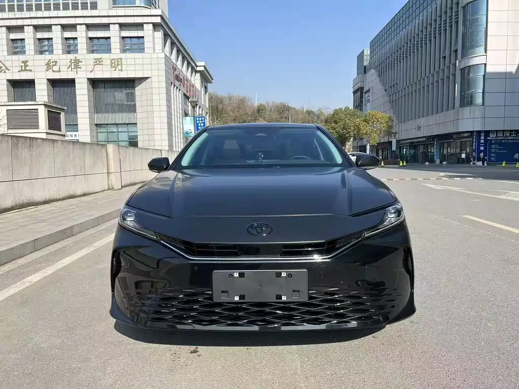 Toyota Camry 2024