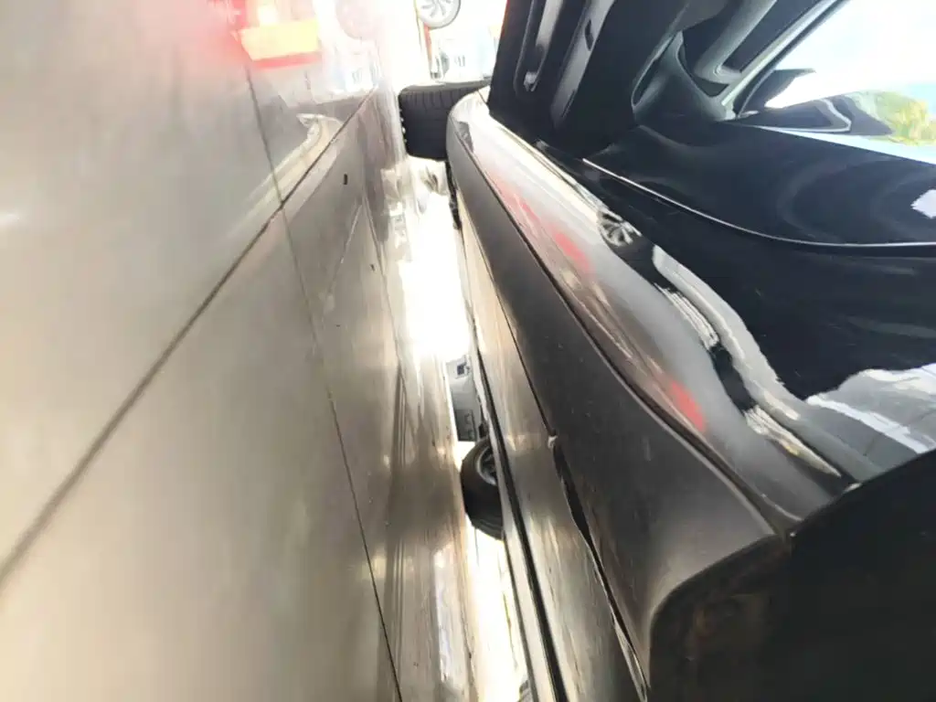 Tesla Model 3 — миниатюра 22