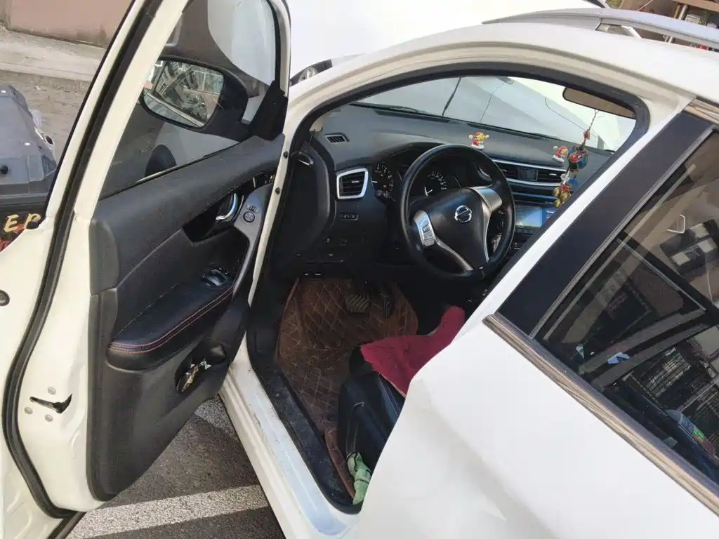 Nissan Qashqai — миниатюра 12