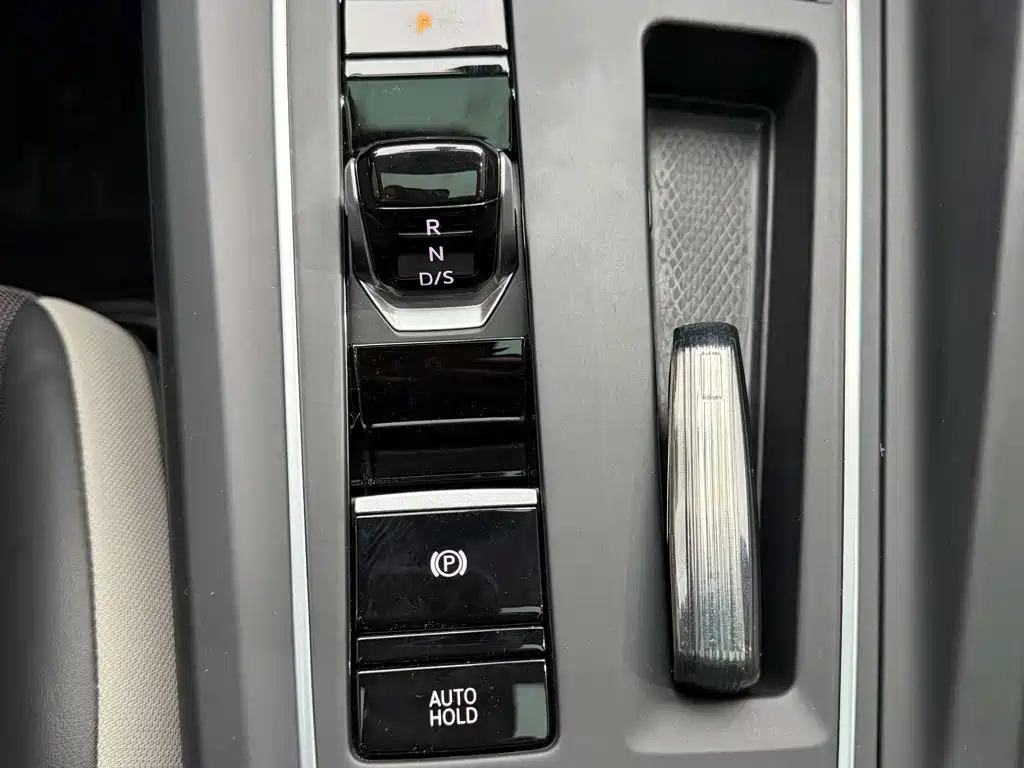 Volkswagen Golf — миниатюра 18