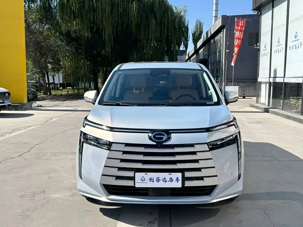 GAC Motor Trumpchi E8 PHEV — миниатюра 2