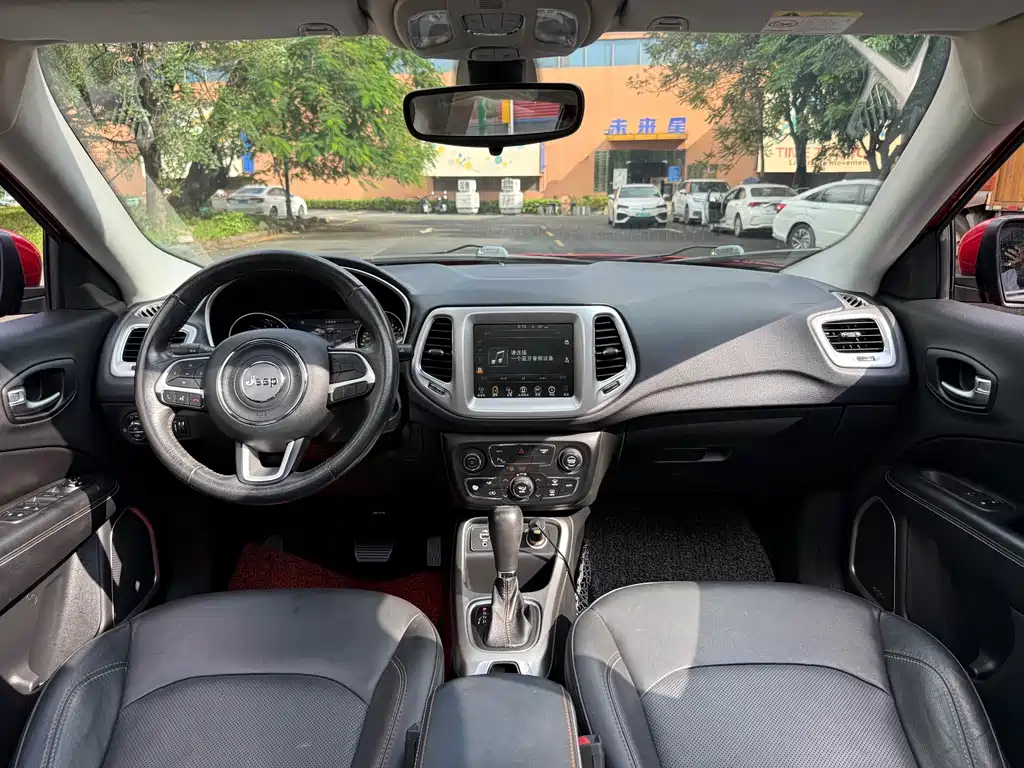 Jeep Compass — миниатюра 12