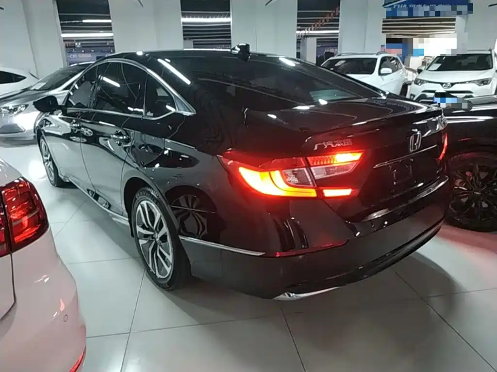 Honda Accord — миниатюра 5