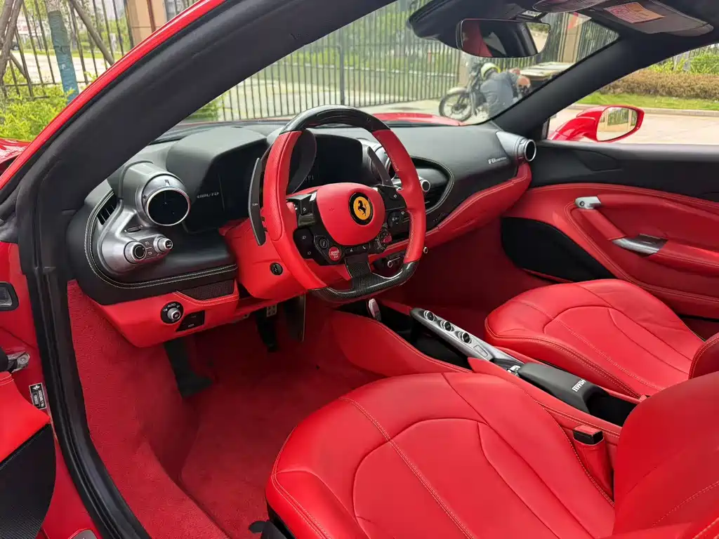 Ferrari F8 — миниатюра 6