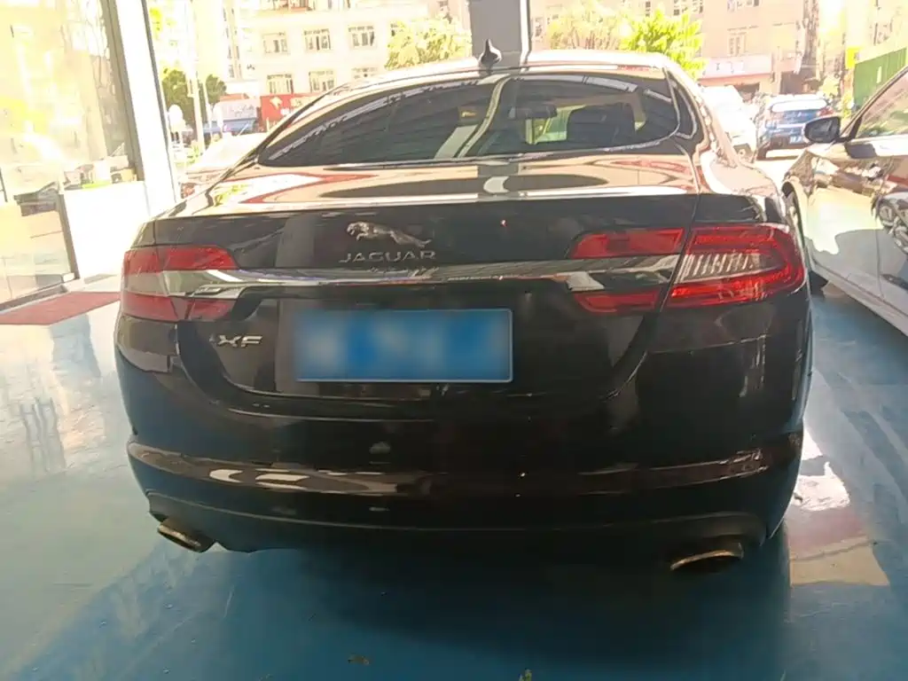 Jaguar XF — миниатюра 6