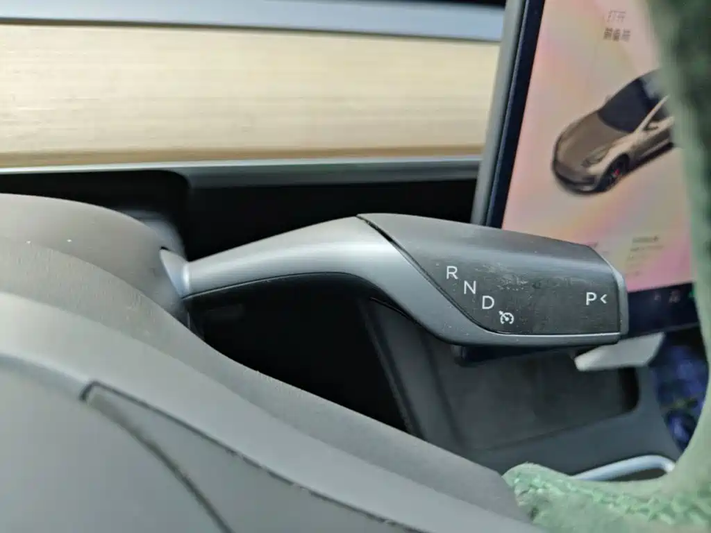 Tesla Model 3 — миниатюра 14