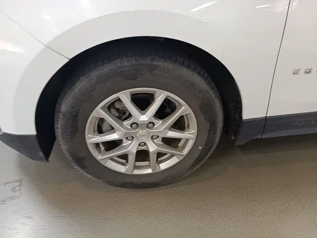 Chevrolet Equinox — миниатюра 23