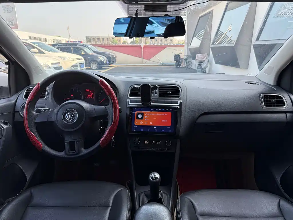 Volkswagen Polo — миниатюра 7
