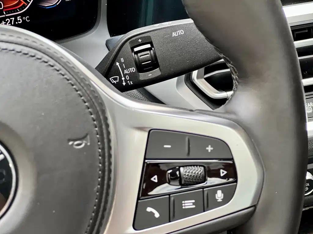 BMW 3 Series — миниатюра 17