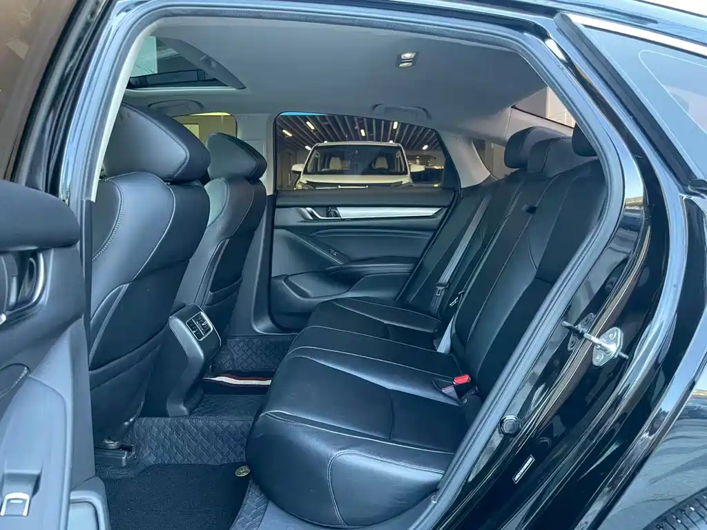Honda Accord — миниатюра 10