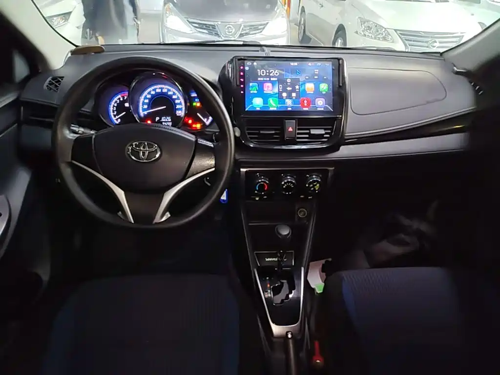 Toyota Yaris L — миниатюра 10
