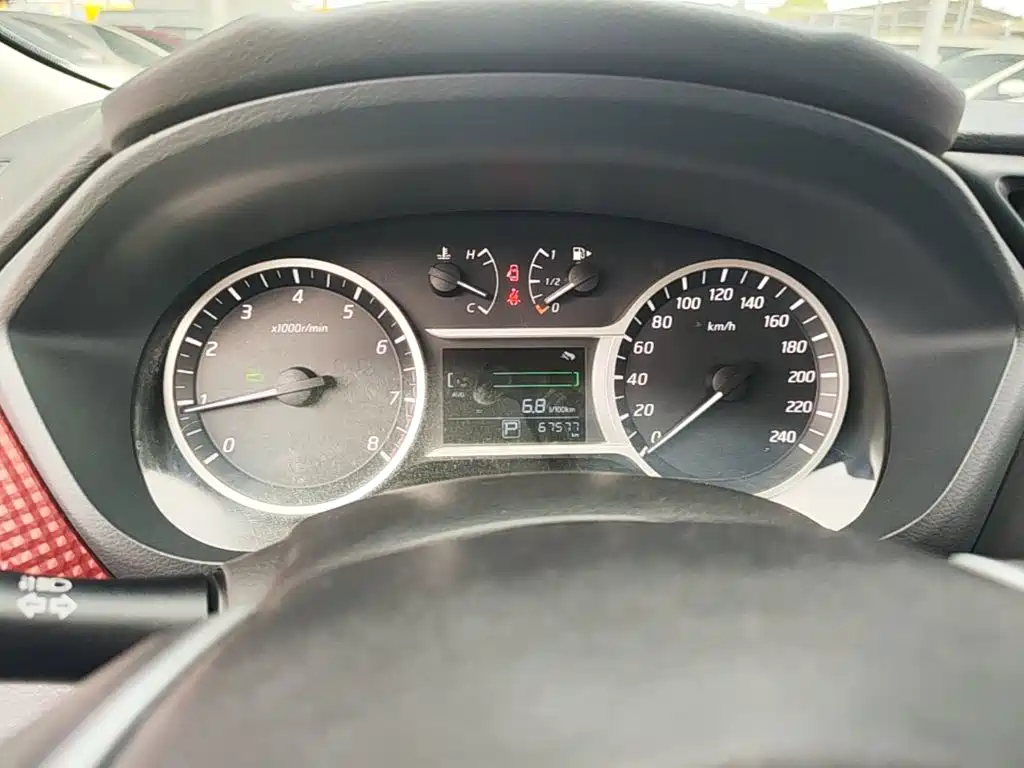 Nissan Bluebird — миниатюра 12