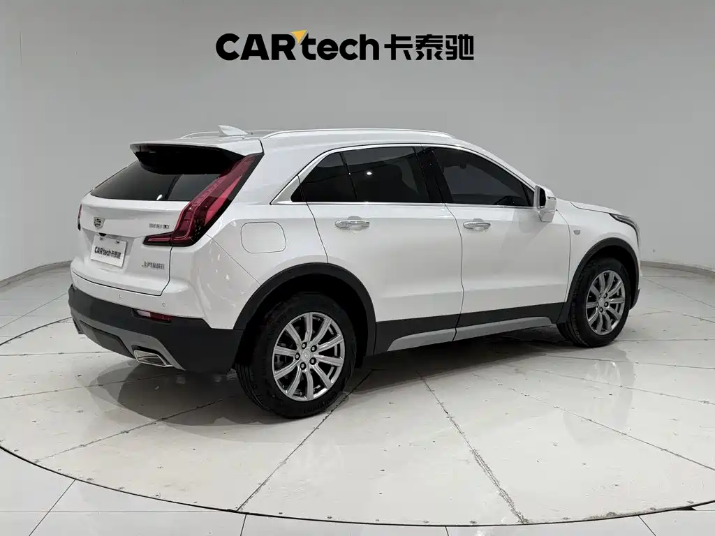 Cadillac XT4 — миниатюра 5