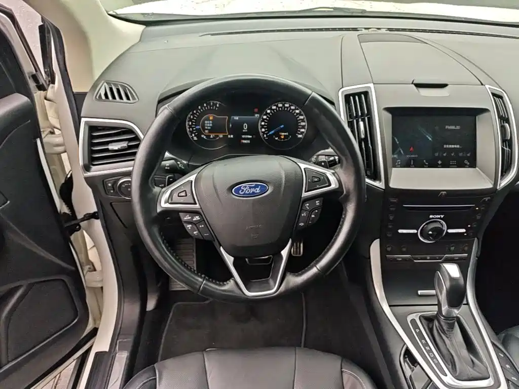 Ford Edge — миниатюра 11