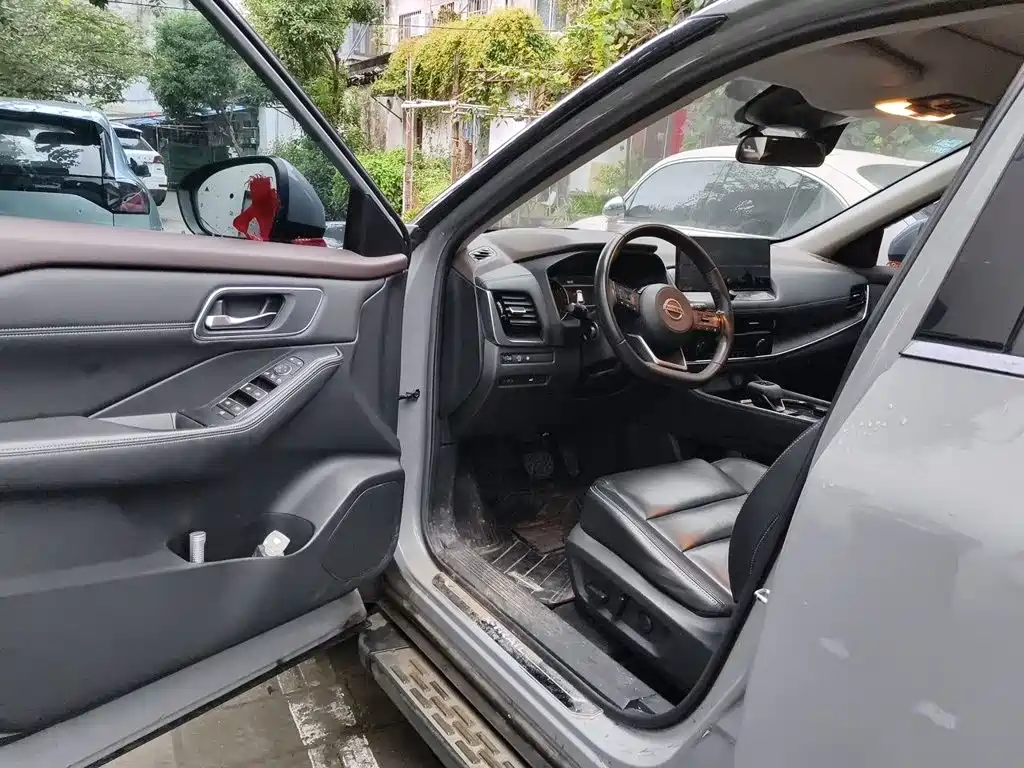 Nissan X-Trail — миниатюра 12