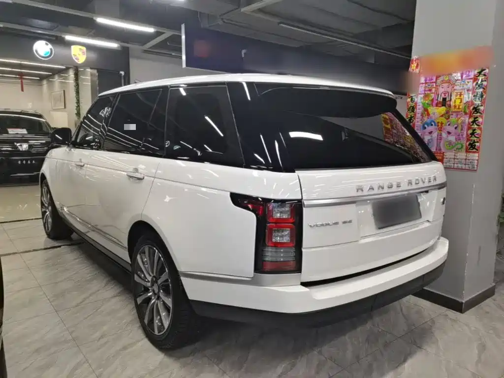 Land Rover Range Rover — миниатюра 5