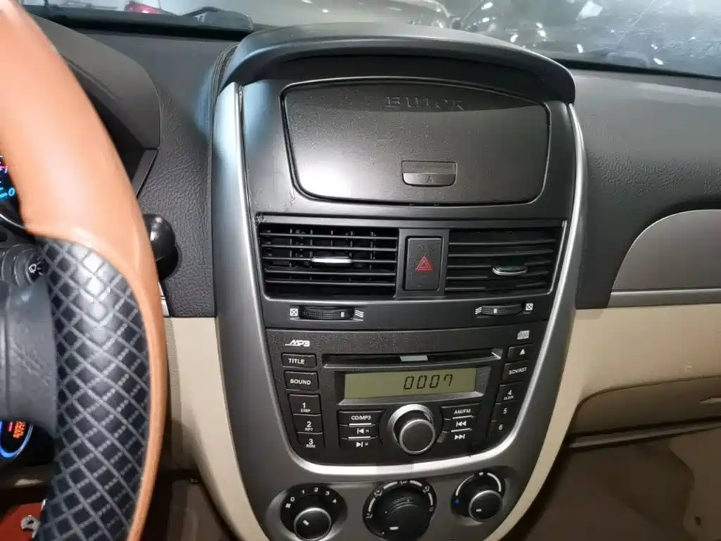 Buick Excelle — миниатюра 13