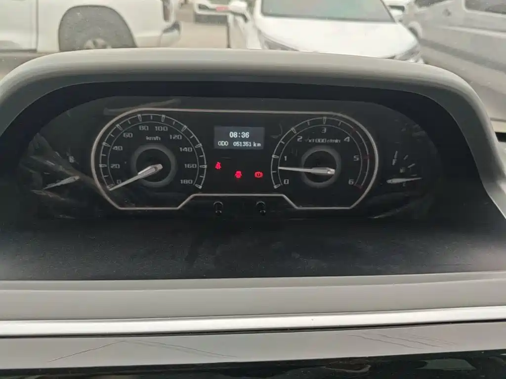 MAXUS V80 — миниатюра 12
