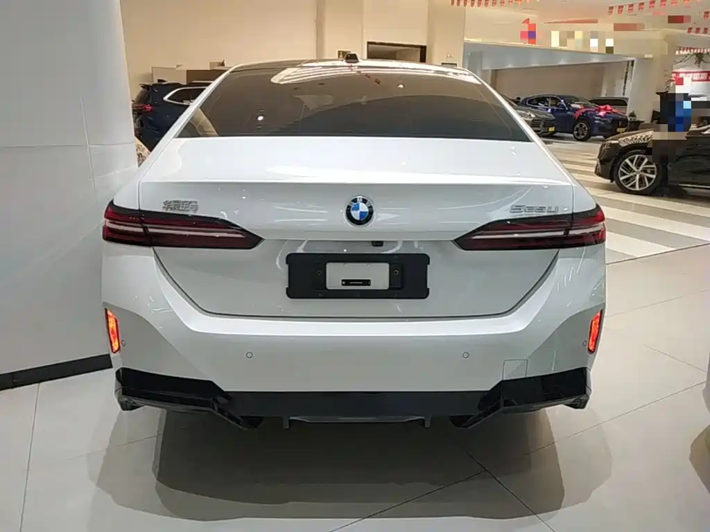 BMW 5 Series — миниатюра 6