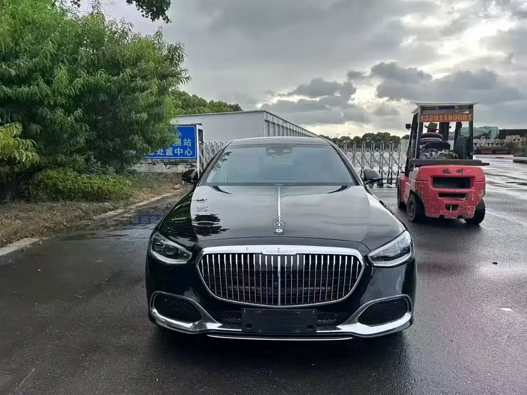 Mercedes-Benz S-Class 2024