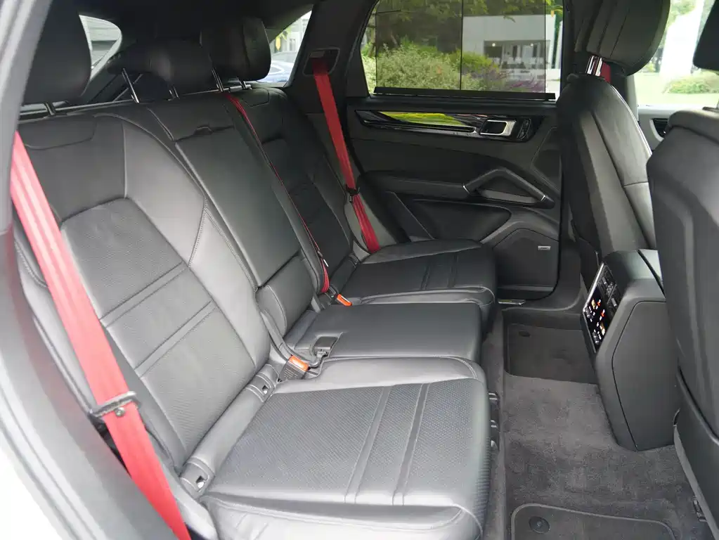 Porsche Cayenne Hybrid — миниатюра 15