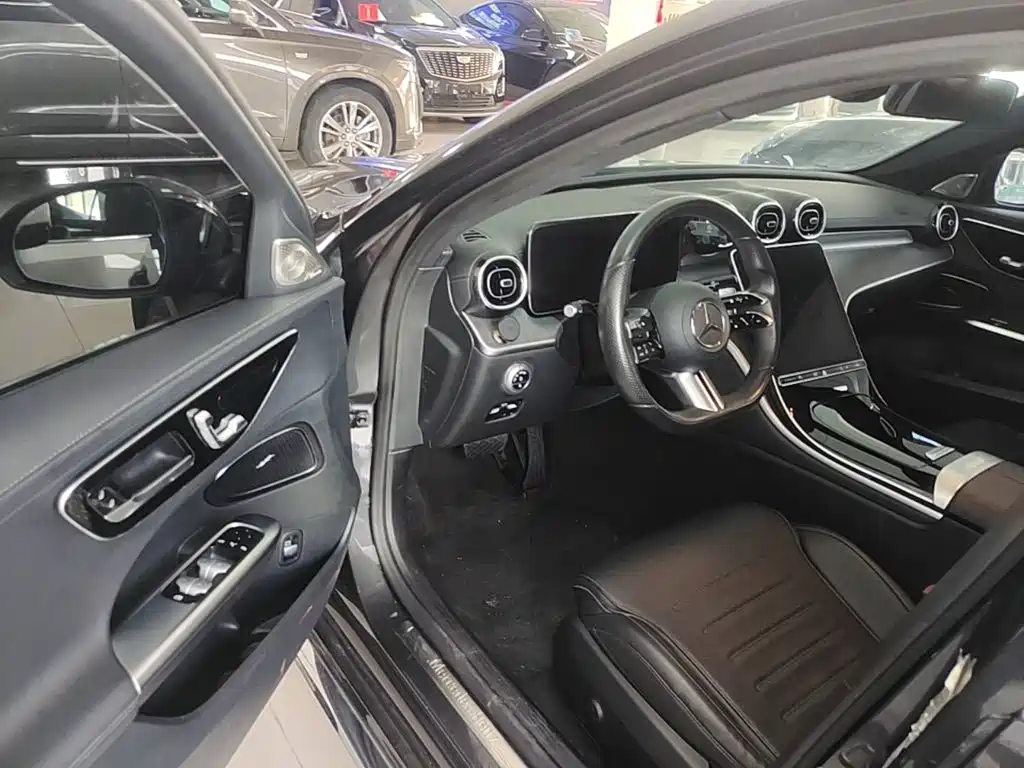 Mercedes-Benz C-Class — миниатюра 16