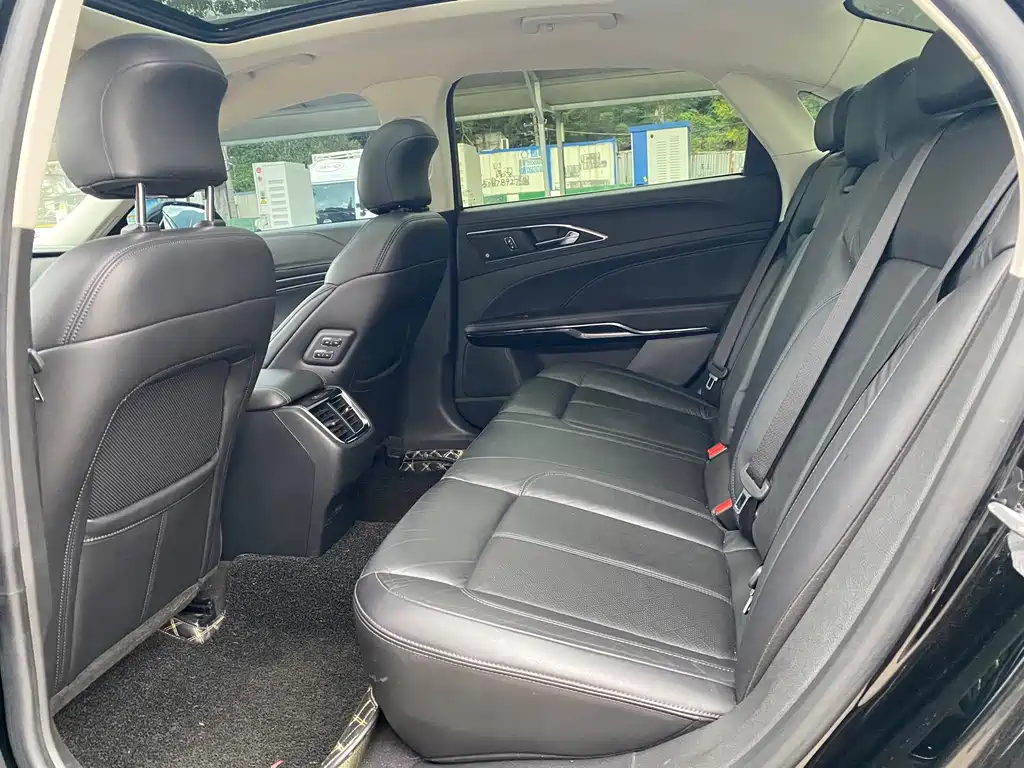 Ford Taurus — миниатюра 10