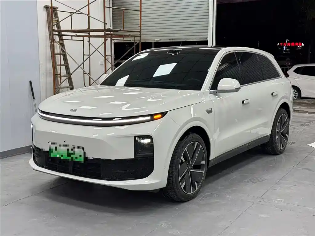 Li Auto Li L6 2025