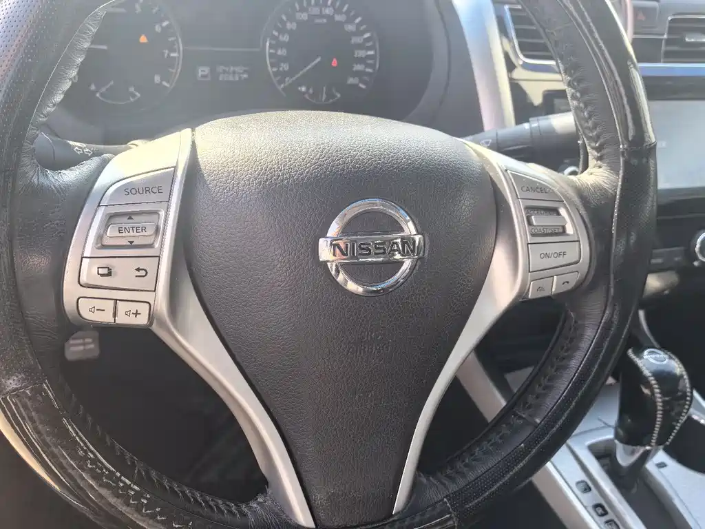 NISSAN TEANA