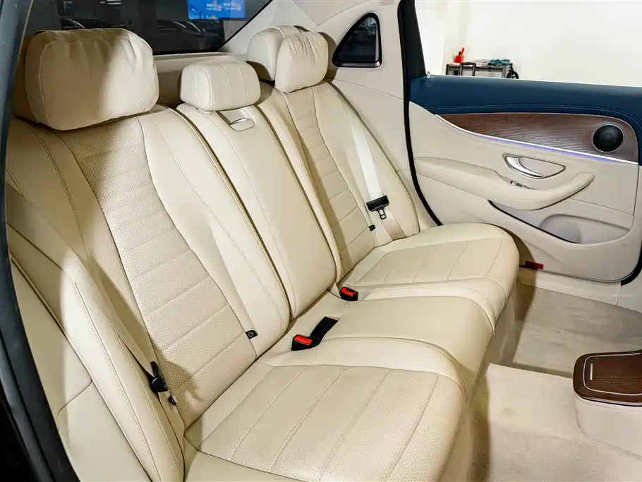 Mercedes-Benz E-Class — миниатюра 22