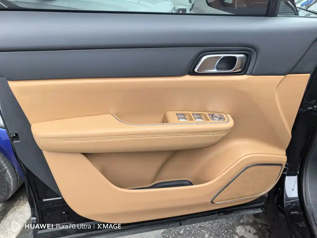 Li Auto Li ONE — миниатюра 9