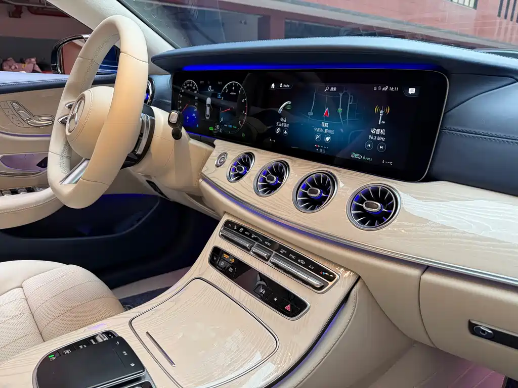 Mercedes-Benz E-Class (Import) — миниатюра 16