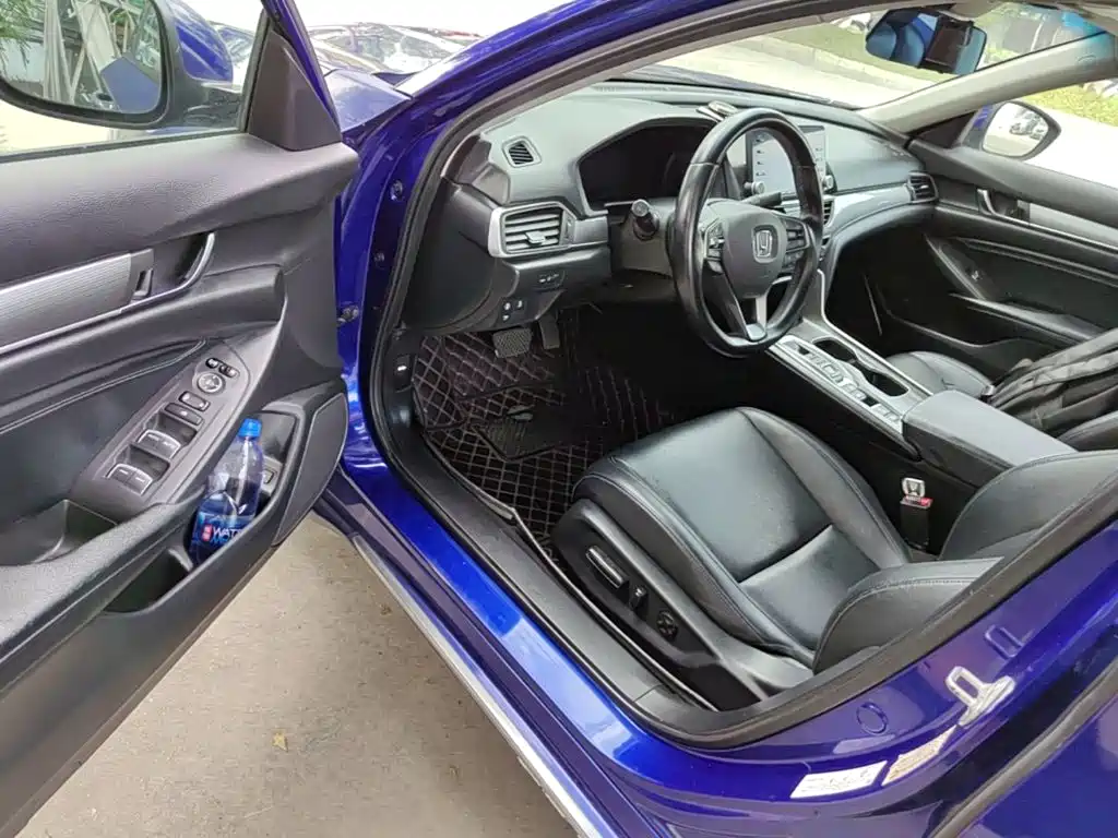 Honda Accord — миниатюра 16