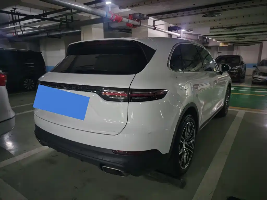 Porsche Cayenne — миниатюра 3