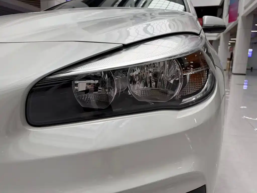 BMW 2 Series Active Tourer — миниатюра 21