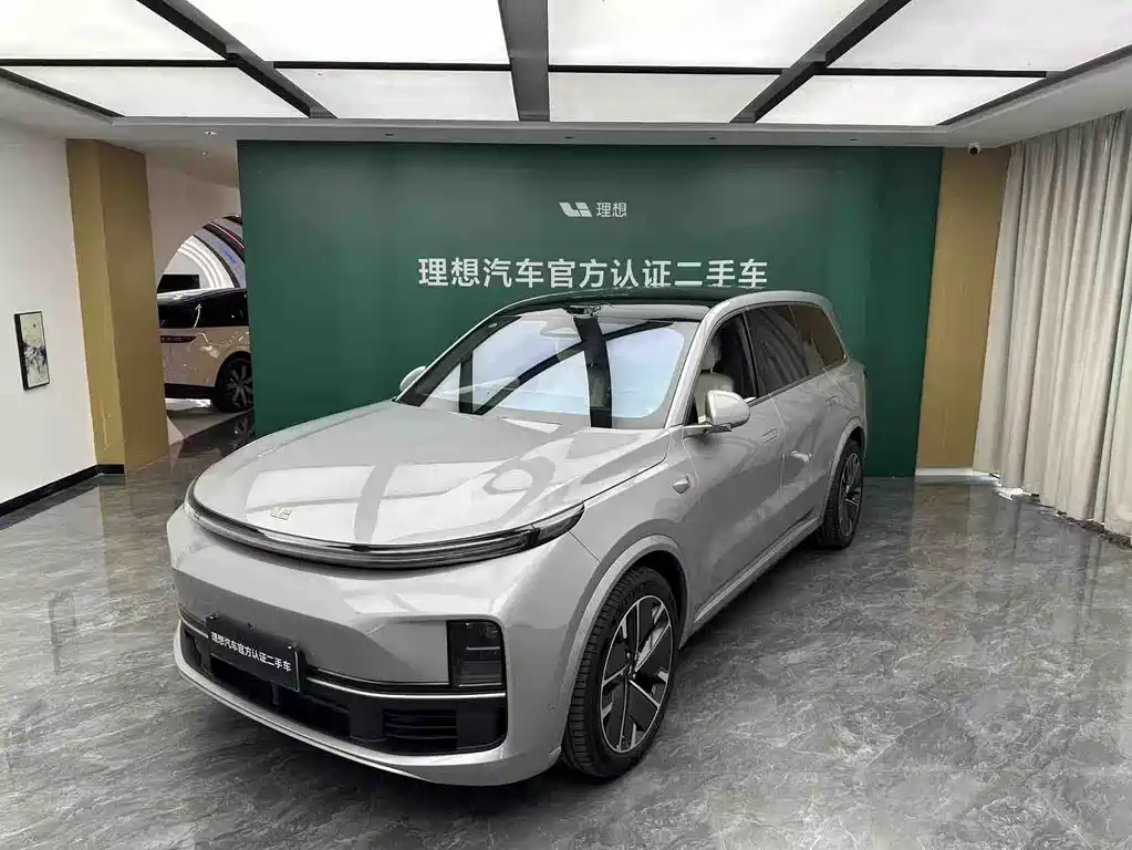 Li Auto Li L9 2025