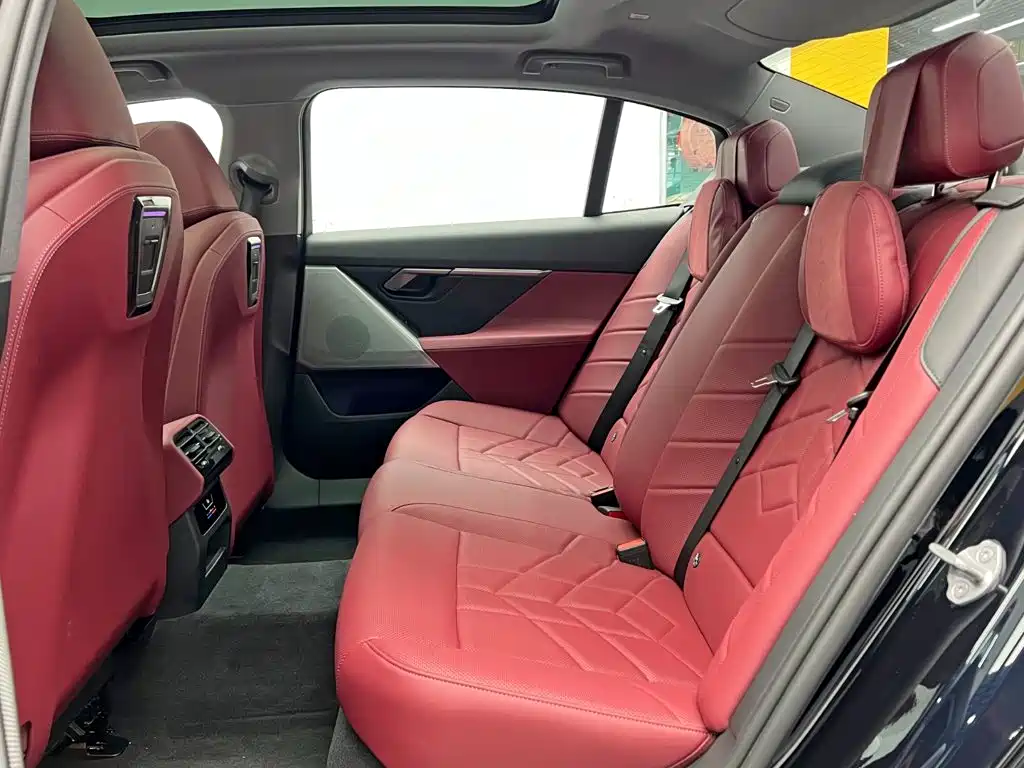 BMW i5 — миниатюра 14