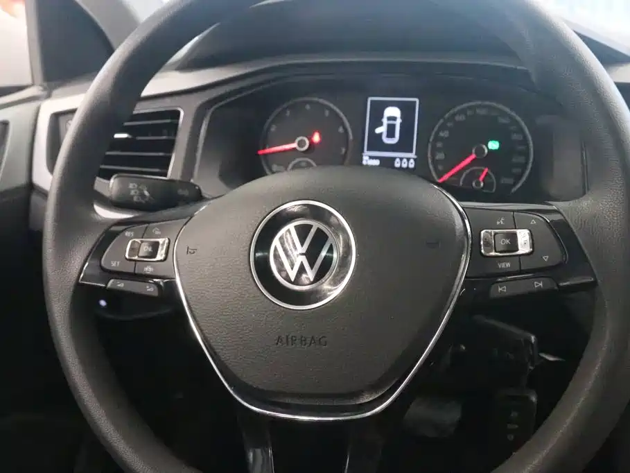 Volkswagen Polo — миниатюра 6