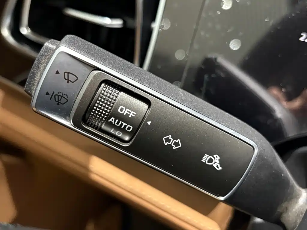 RISING AUTO FEIFAN R7